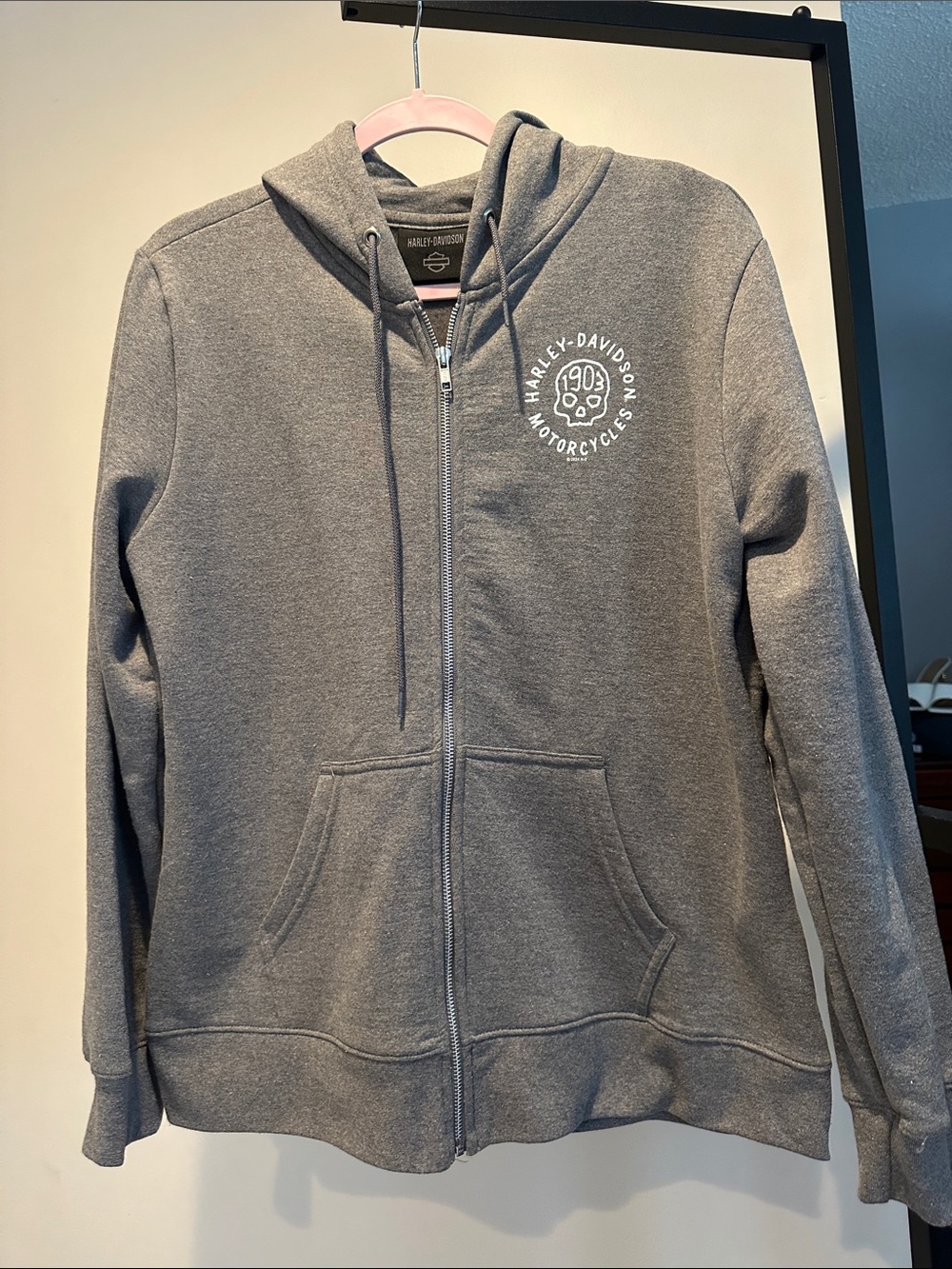Woman’s Harley-Davidson Hooded Zip up Size XL